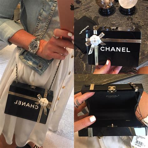 chanel makeup bag & gift with purchase|chanel gift with purchase bag.